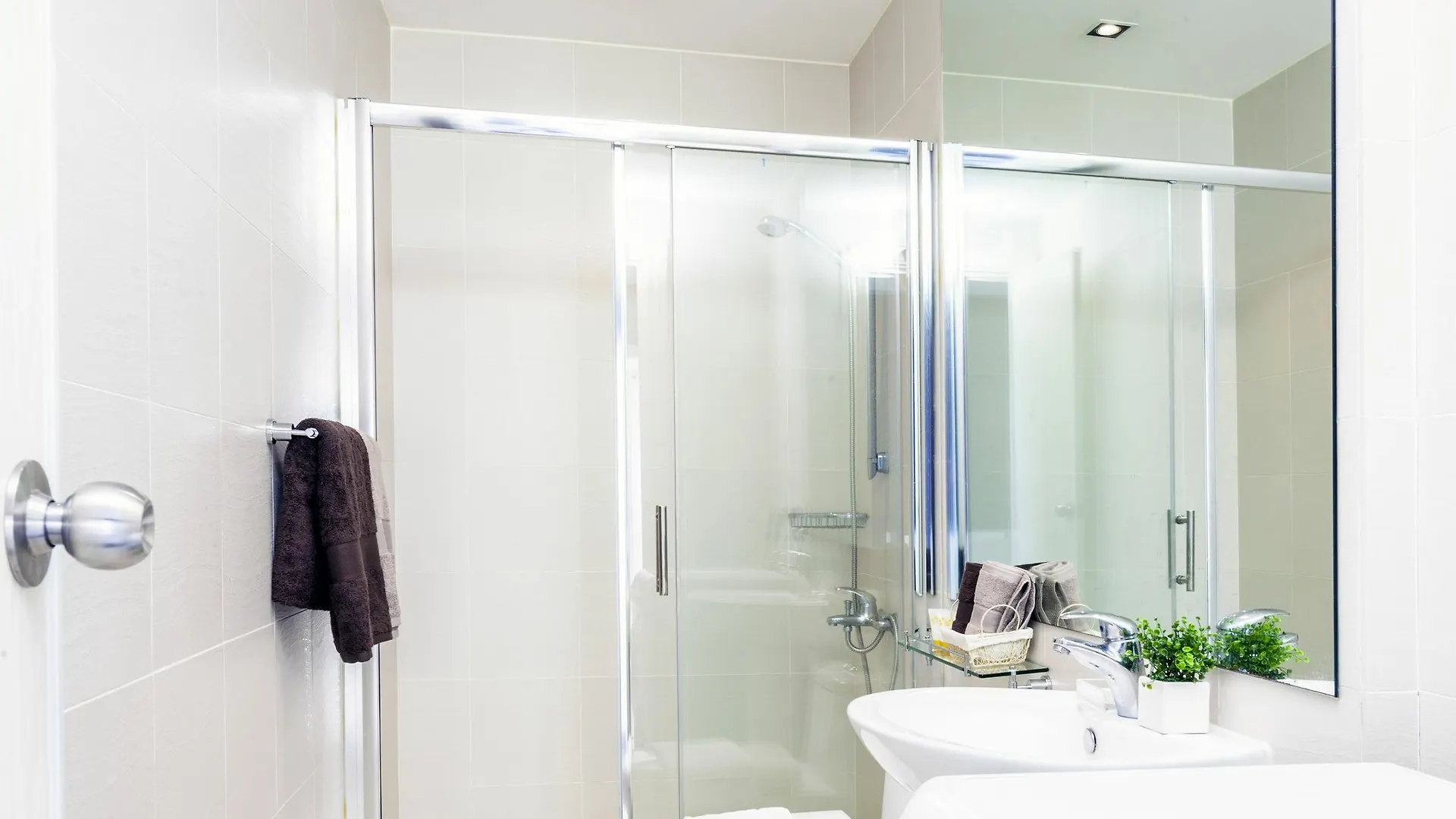 Apartment The Gramercy Residences By Stayhome Asia Makati City Philippines